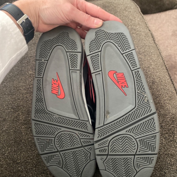 Nike - Picture 3 of 3